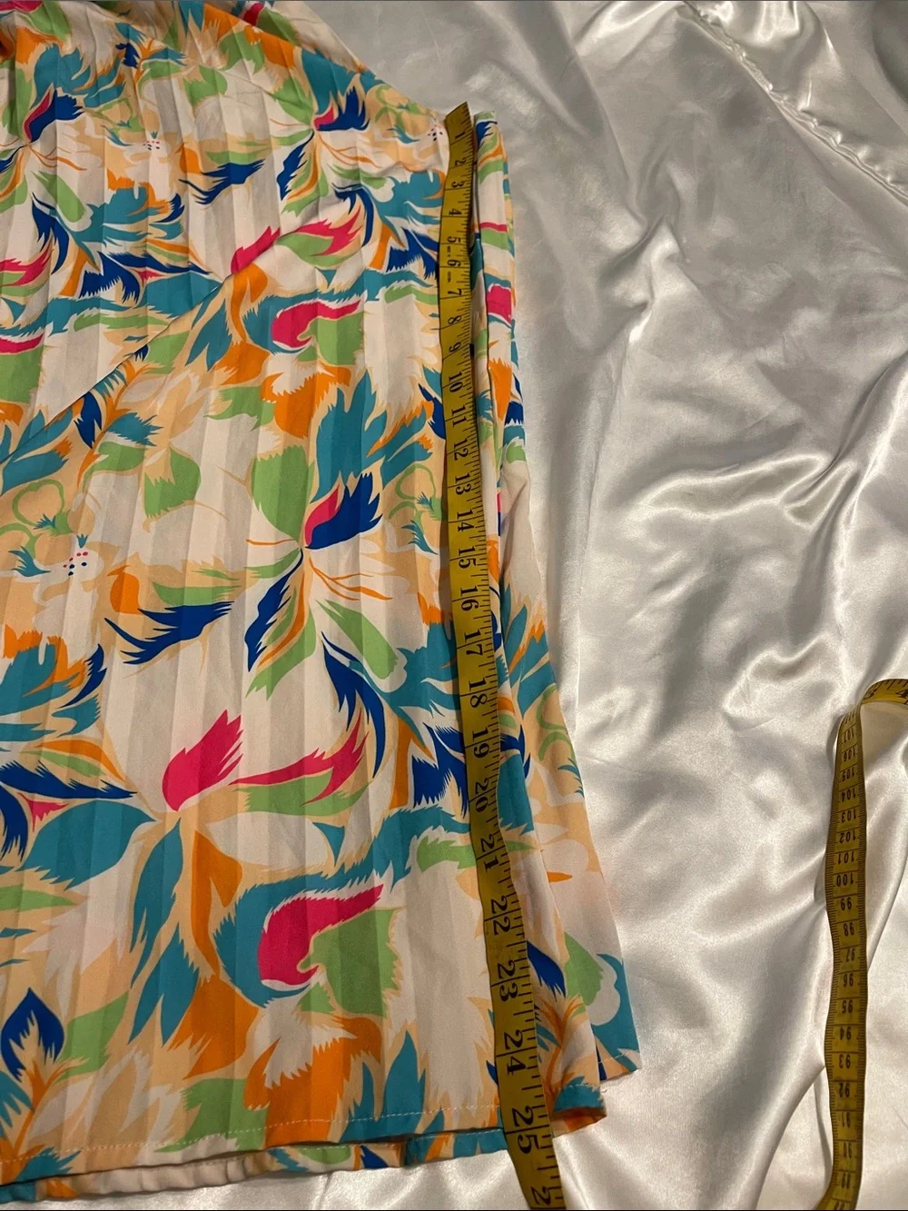 Wide-Leg Floral-Print Jumpsuit in Multi - Picture 6 of 7